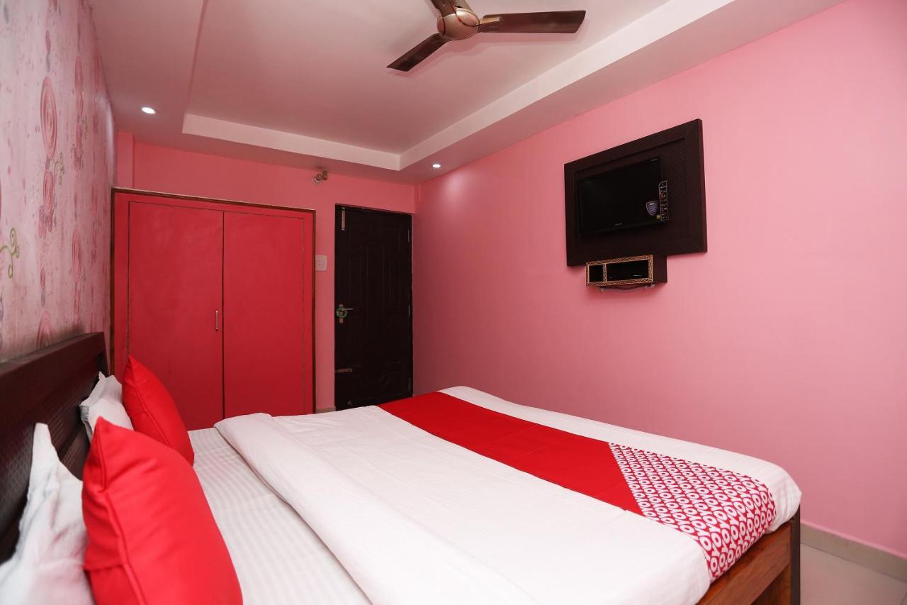 Oyo Hotel New Metro Near Phoenix United 러크나우 외부 사진