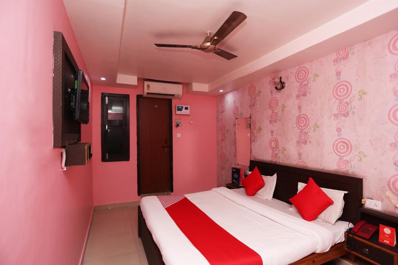 Oyo Hotel New Metro Near Phoenix United 러크나우 외부 사진