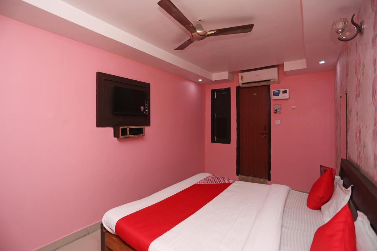 Oyo Hotel New Metro Near Phoenix United 러크나우 외부 사진