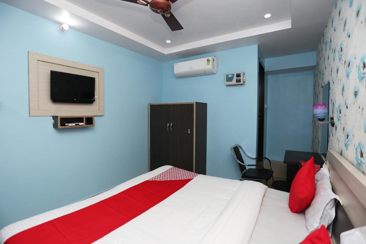Oyo Hotel New Metro Near Phoenix United 러크나우 외부 사진