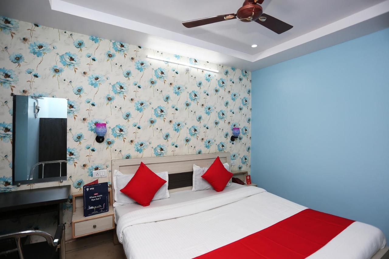 Oyo Hotel New Metro Near Phoenix United 러크나우 외부 사진
